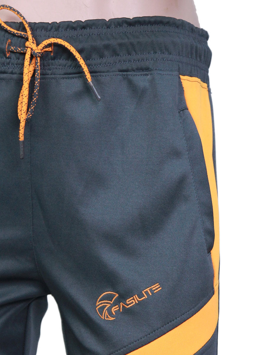 Bolt - Three Quarter Shorts