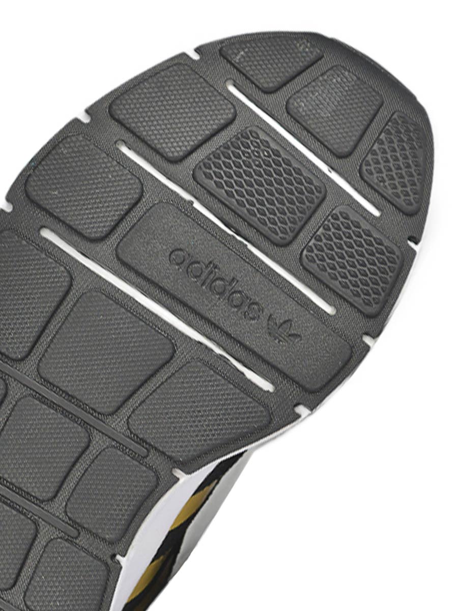 Swift Run - Black / Gold
