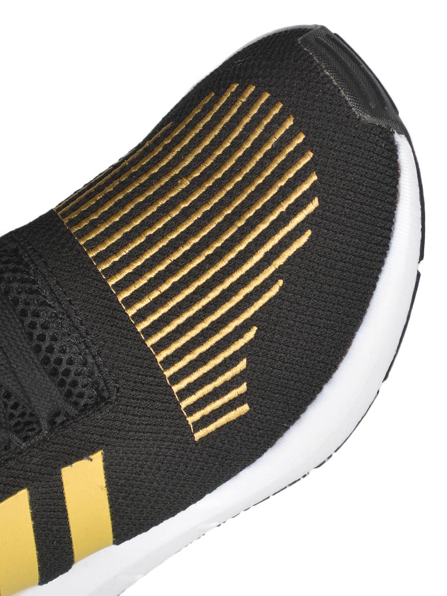 Swift Run - Black / Gold