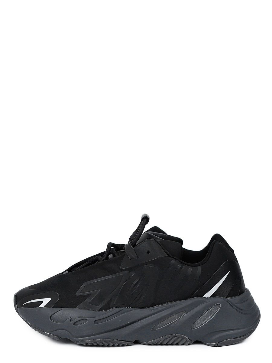 Yeezy Boost 700 MNVN - Triple Black