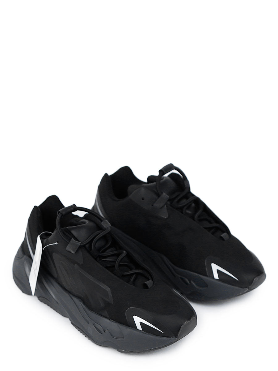 Yeezy Boost 700 MNVN - Triple Black