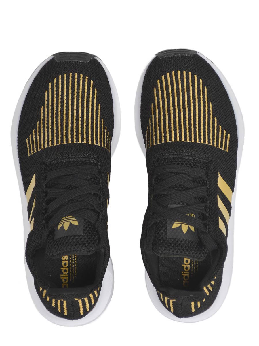 Adidas swift run clearance black and gold